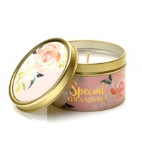 Мирисна свеќа во метална кутија – „Special Grandma“
